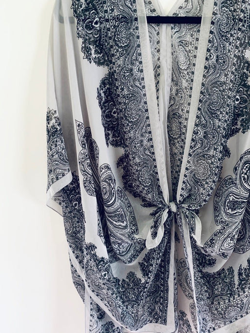 Light Grey Paisley Sheer Kimono - Artfest Ontario - Halina Shearman Designs - Sheer Kimono