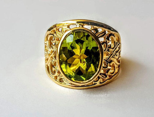 14K Gold Handcrafted, Sawpierced Ring Set with Fine Peridot - Artfest Ontario - Delicate Touch Jewellery - Fine Jewellery