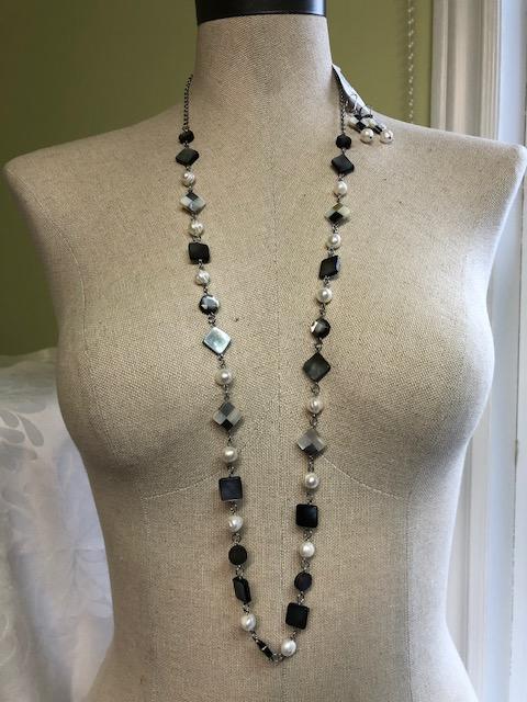 Blacklip Shell & Freshwater Pearl Necklace With Earrings - Artfest Ontario - Creations GDC -